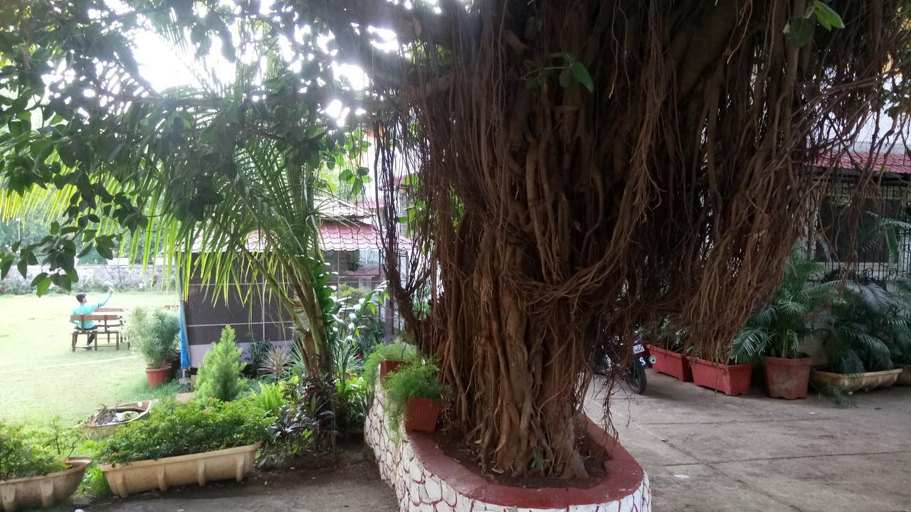 Hotel Ashoka Lonavala Bagian luar foto