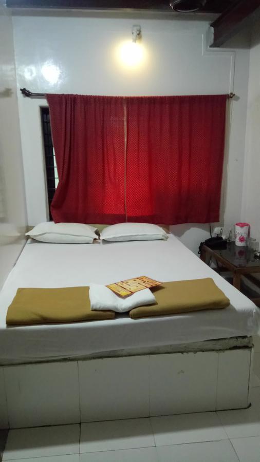 Hotel Ashoka Lonavala Bagian luar foto